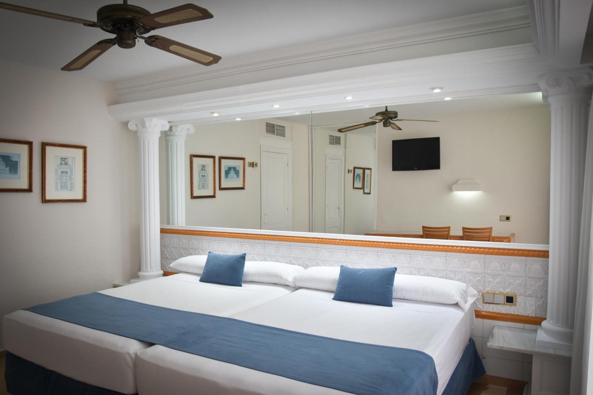 Double or Twin Room Sea View,1272959818:JPEG